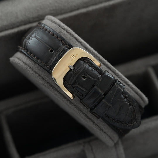 Jaeger-LeCoultre Reverso Classique Medium Classic 18k Gold ref:250.1.09