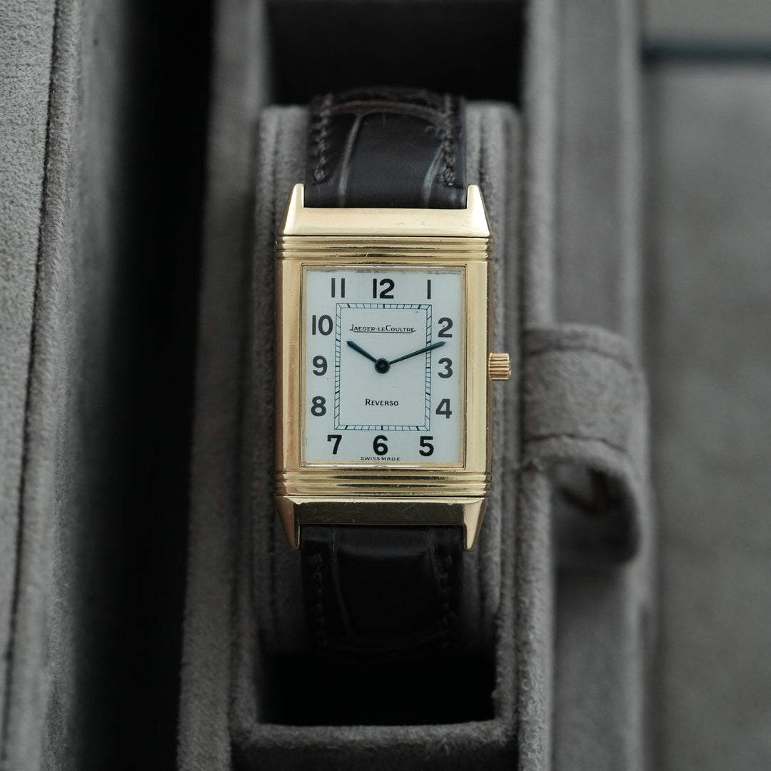Jaeger-LeCoultre Reverso Classique Medium Classic 18k Gold ref:250.1.09