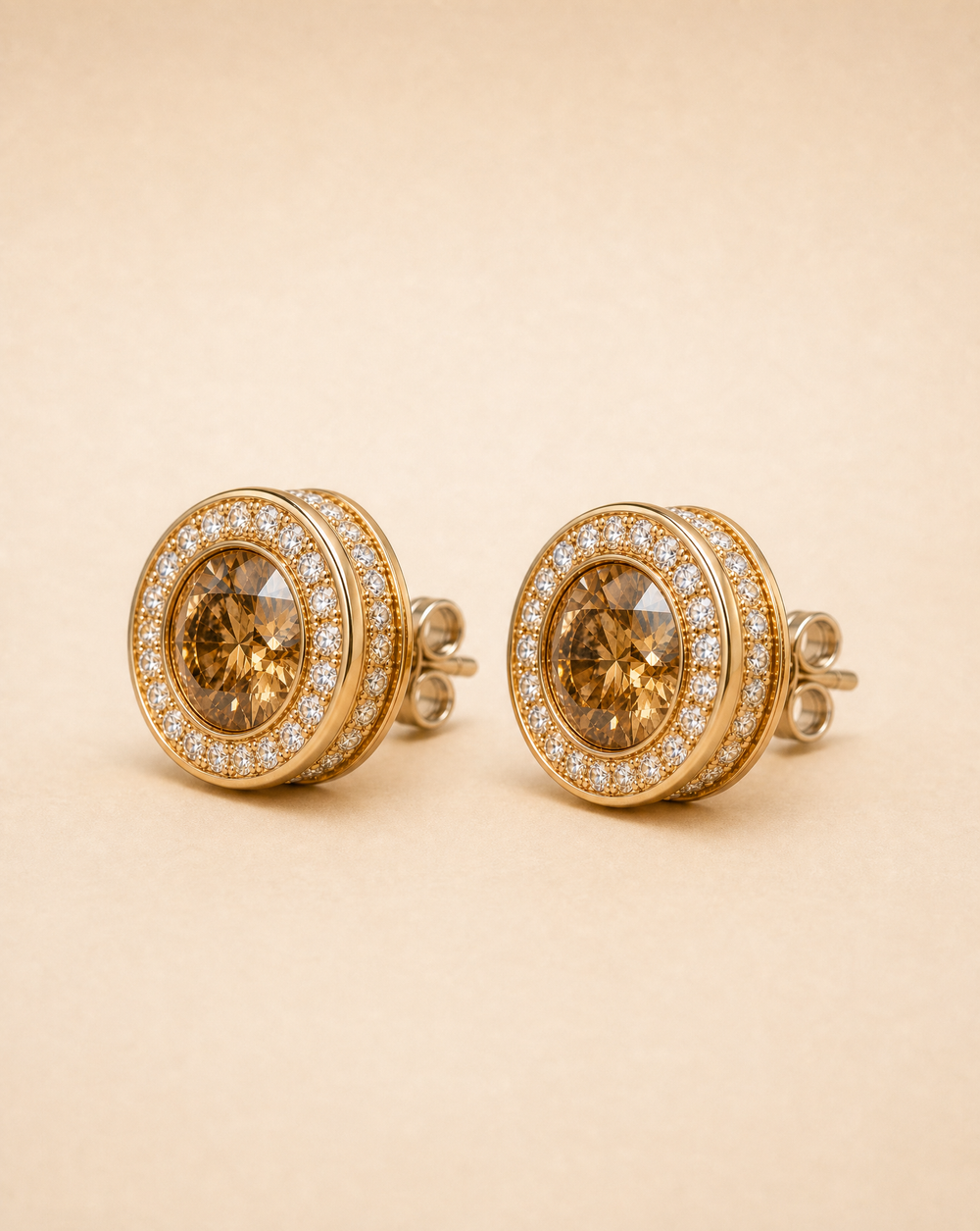 Cognac-Brillant-Ohrstecker aus 750 Gold