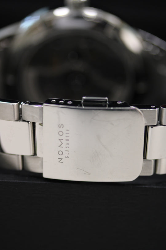 NOMOS Club Sport Neomatik 42 Datum – Ref. 782