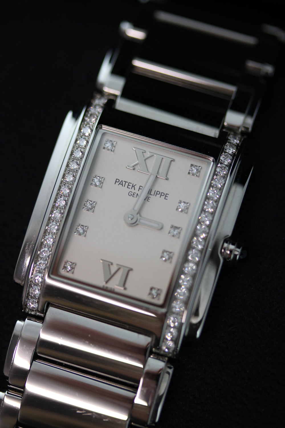 Patek Philippe Twenty~4 Diamond (mit Papieren)
