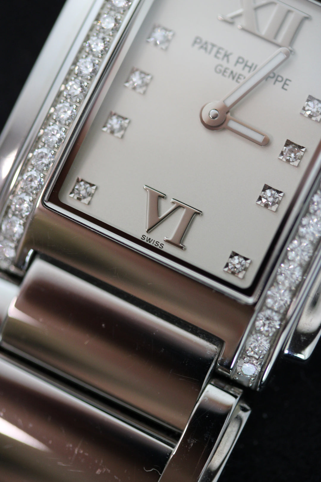 Patek Philippe Twenty~4 Diamond (mit Papieren)