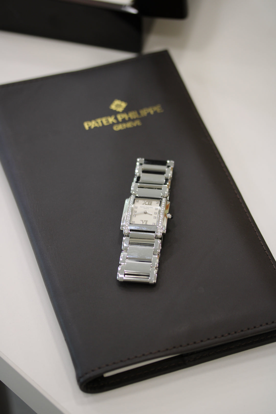 Patek Philippe Twenty~4 Diamond (mit Papieren)