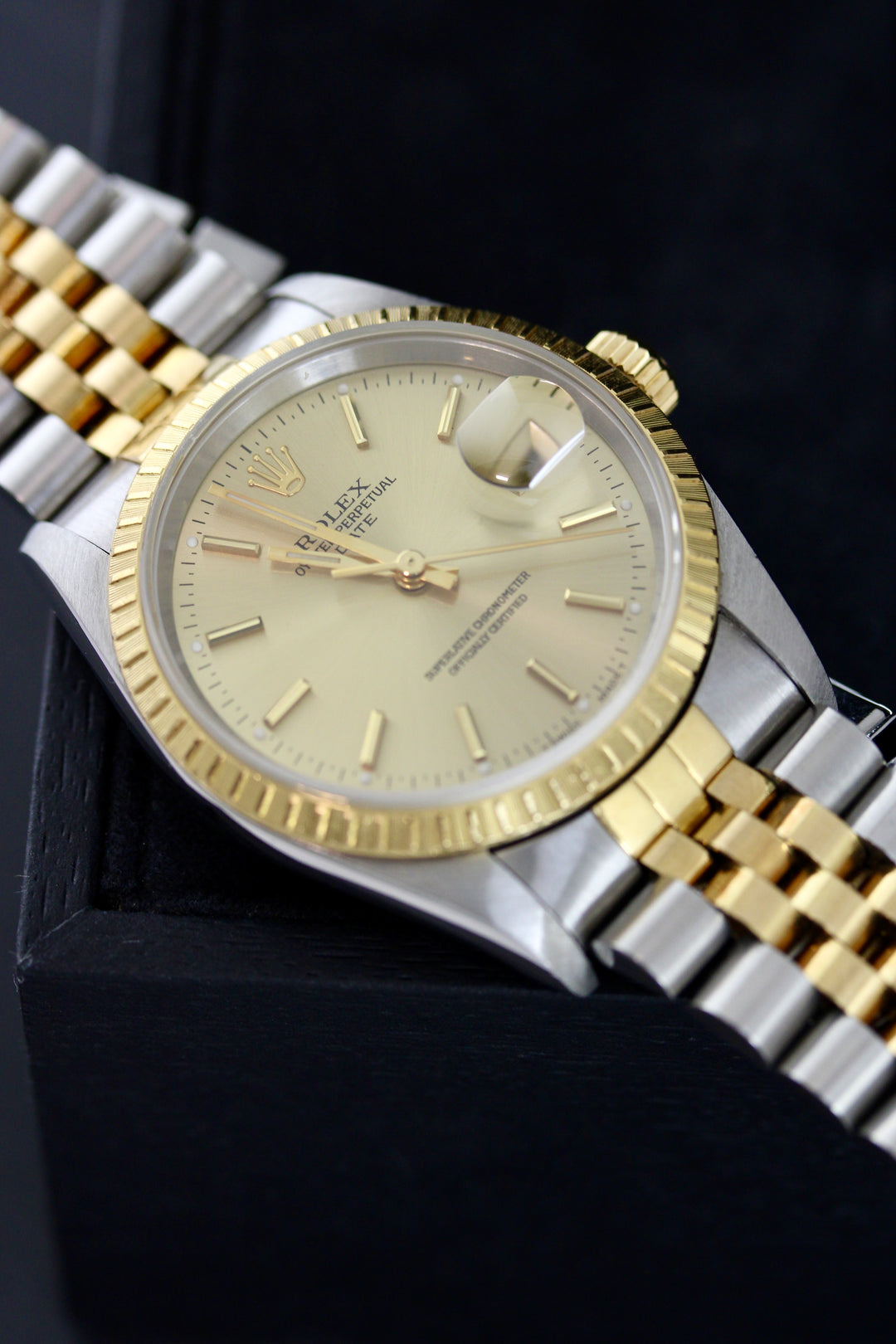Rolex Oyster Perpetual Date 34 mm Champagne Dial (Full Set)