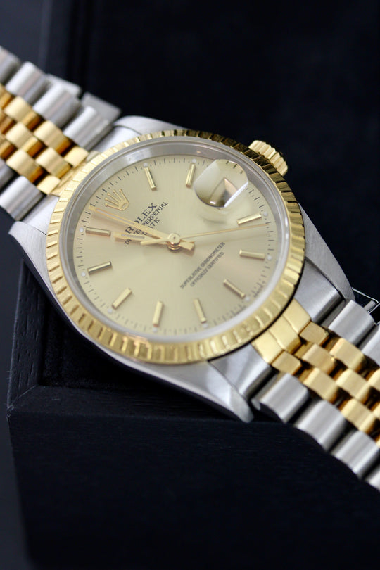 Rolex Oyster Perpetual Date 34 mm Champagne Dial (Full Set)