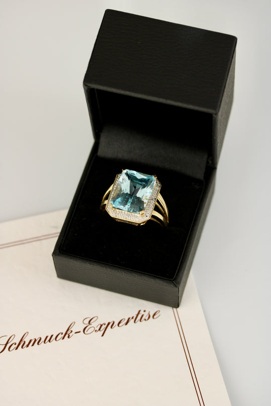 Blautopas-Ring mit Diamanten aus 585 Gelbgold