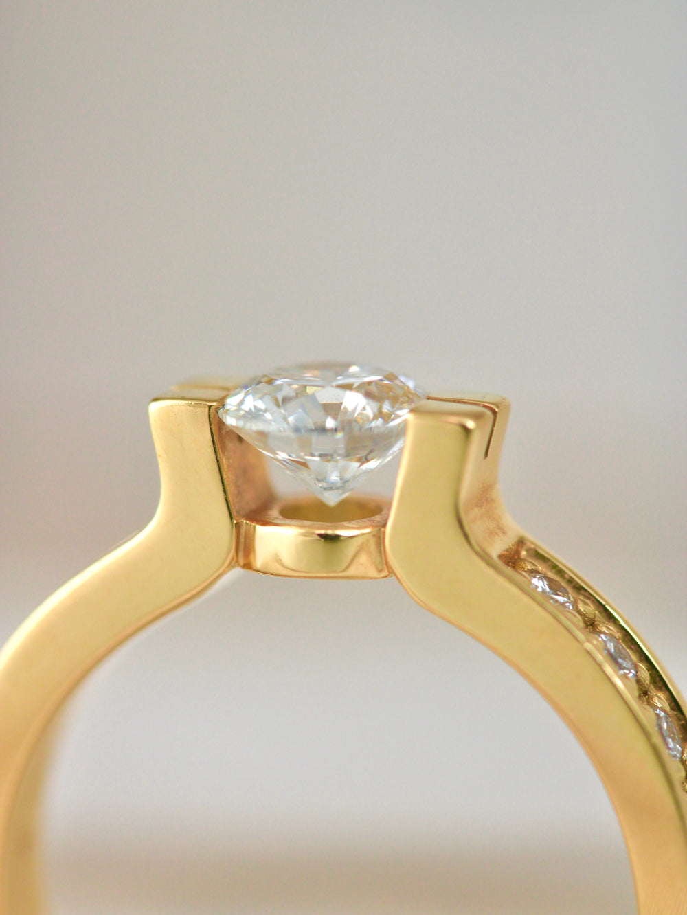 Brillant-Ring aus 750 Gelbgold mit 0,70 ct Mittelstein