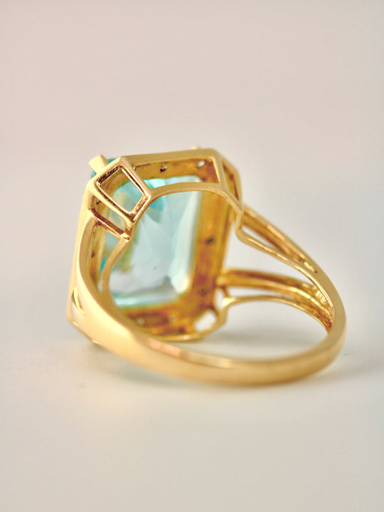 Blautopas-Ring mit Diamanten aus 585 Gelbgold