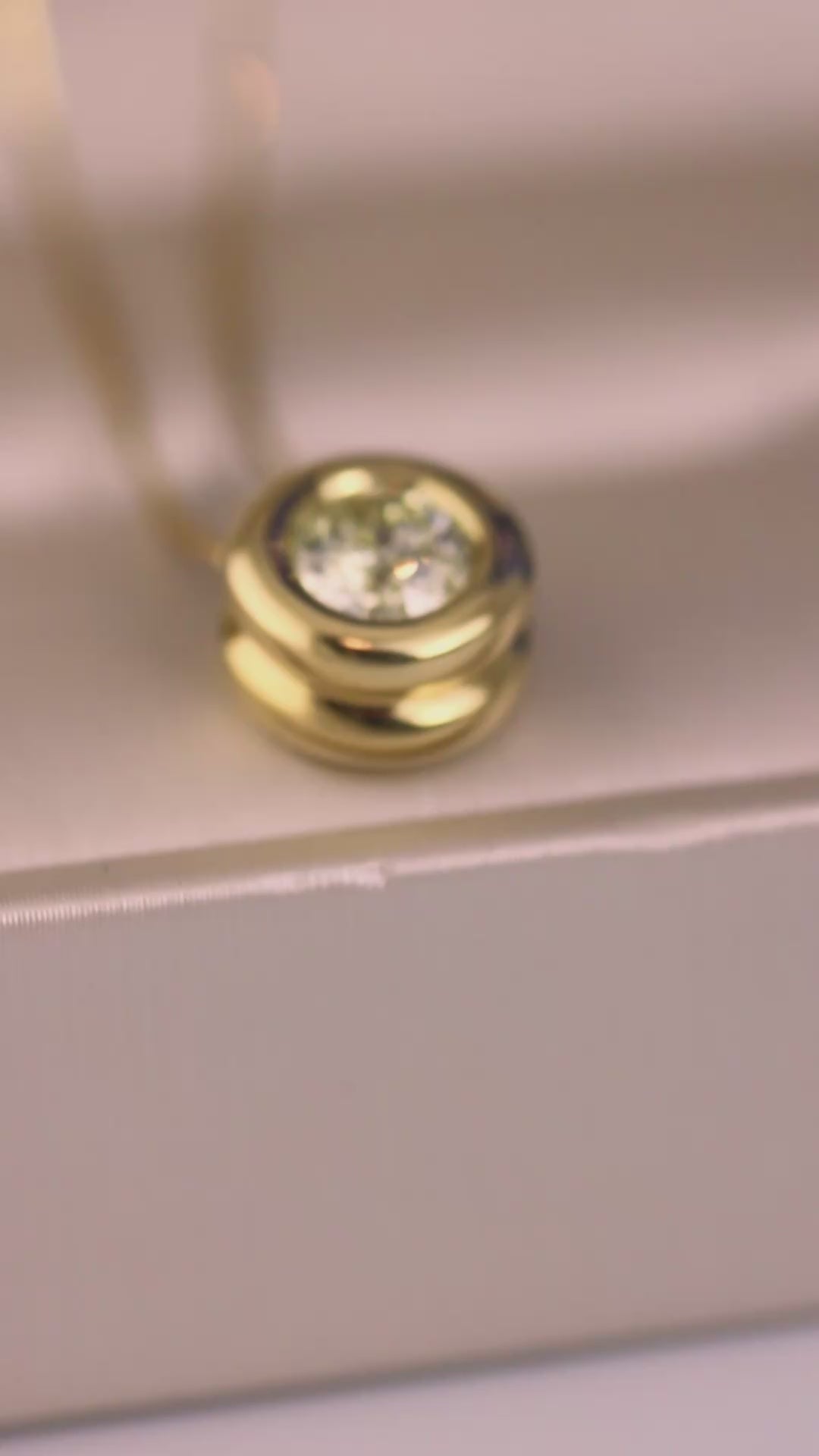 Fancy Light Yellow Brillant-Kette mit 0,614 ct
